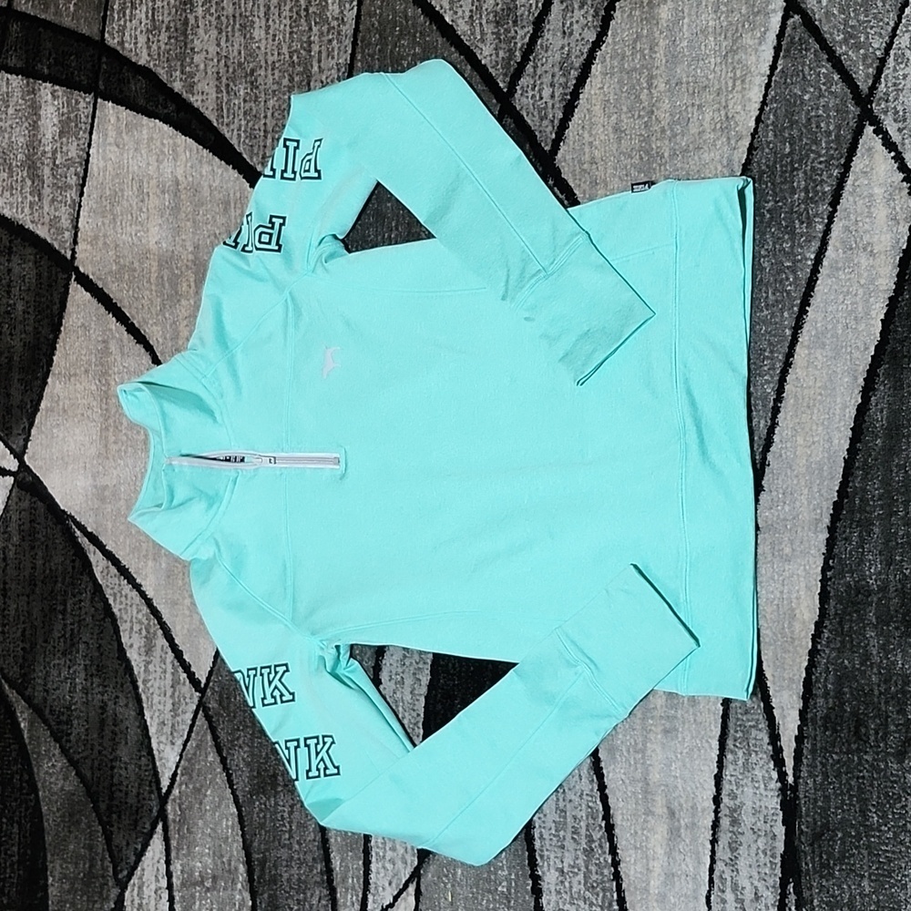VINTAGE VS PINK ULTIMATE QUARTER-ZIP THUMB-HOLE REFLECTIVE DOG LOGO SHIR…